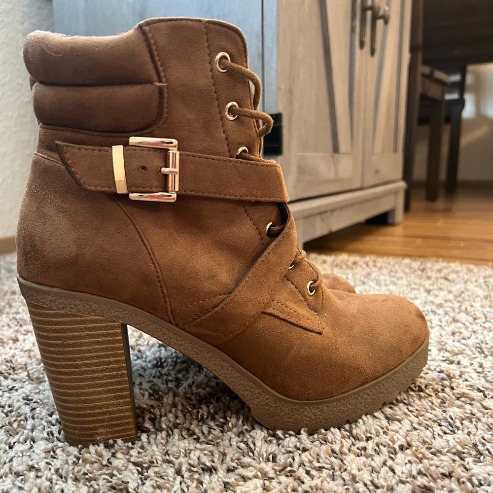Very cute booties